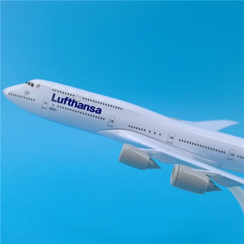 Boeing 747 Lufthansa | Escala ~1:293 (20 cm) | En Aleación Metálica | EE. UU./Alemania | Sin Tren de Aterrizaje