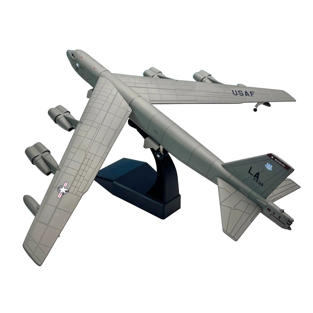 B-52 Stratofortress | Escala 1:200 (~26,0 cm) | Aleación Metálica | EE. UU. | Bombardero Estratégico
