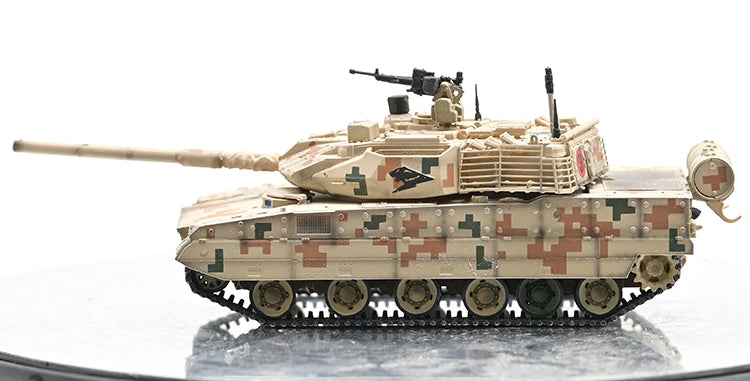 Tanque Ligero Type 15 | Escala 1:72 (~11,7 cm) | Plástico | China | Con Blindaje Desmontable, Camuflaje Digital Desértico, Producto Terminado para Colección