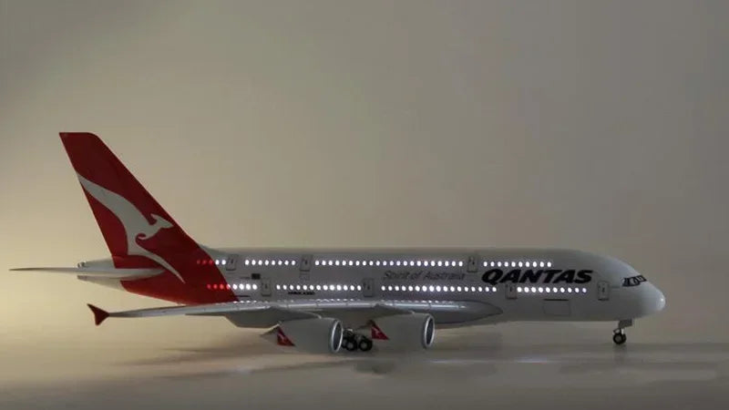 Airbus A380 Qantas | Escala 1:200 | En Plástico/Resina con Detalles en Aleación Metálica | Francia | Con Luz y Ruedas
