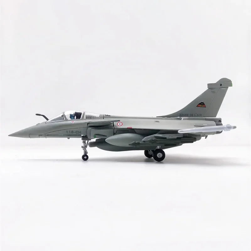 Dassault Rafale C | Escala 1:100 (~15,1 cm) | En aleación metálica | Francia | Caza de la Fuerza Aérea