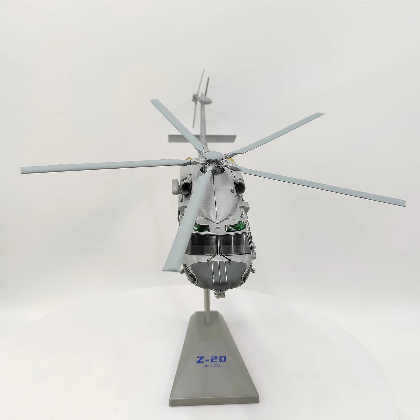 Z-20 | Escala 1:72 (~19,7 cm) | Aleación Metálica | China | Helicóptero Militar, Modelo de Colección, Clásico y Nostálgico