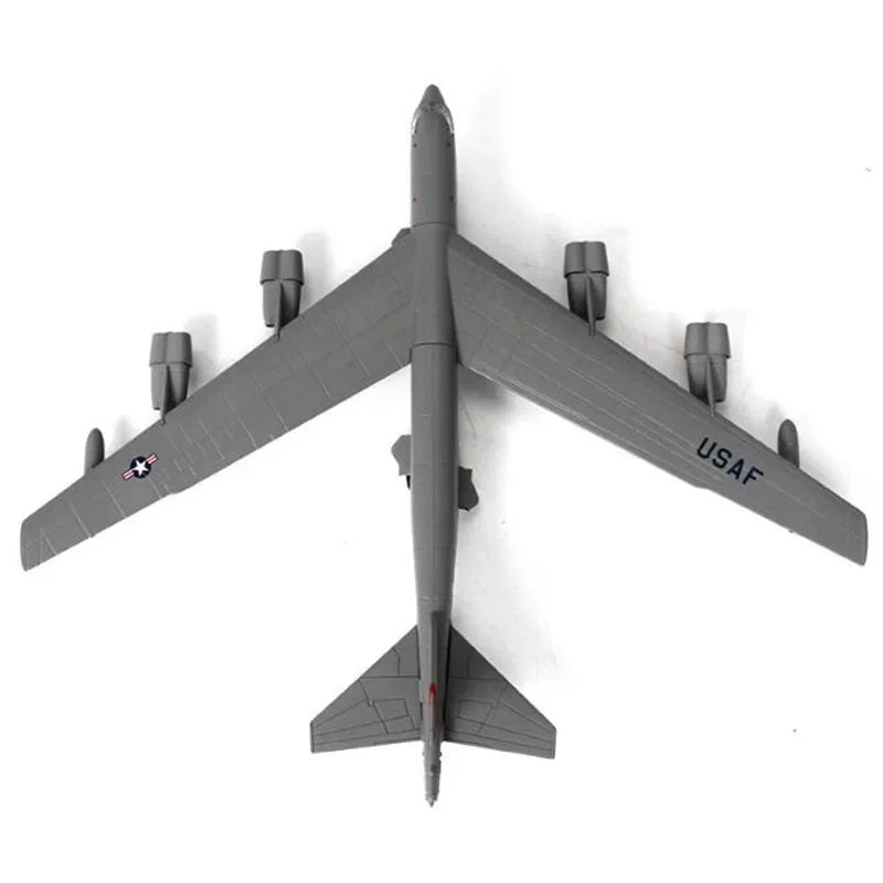 B-52 Stratofortress | Escala 1:200 | En Plástico | EE. UU. | Bombardero Estratégico para Exhibición