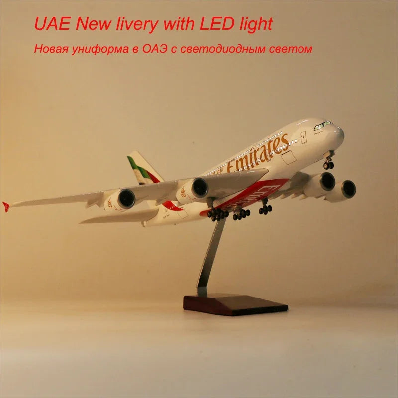 Airbus A380 | Escala 1:160 (~45,5 cm) | En Aleación Metálica y Plástico/Resina | Emiratos Árabes Unidos | Con Luces y Tren de Aterrizaje Retráctil