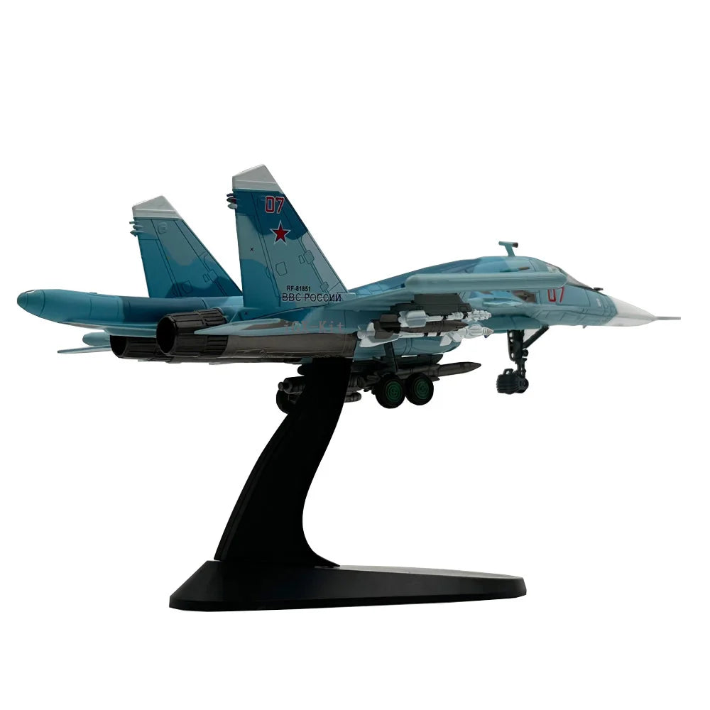 Sukhoi Su-34 Fullback | Escala 1:100 (~21,5 cm) | Aleación Metálica | Rusia | Caza-Bombardero para Exhibición y Colección