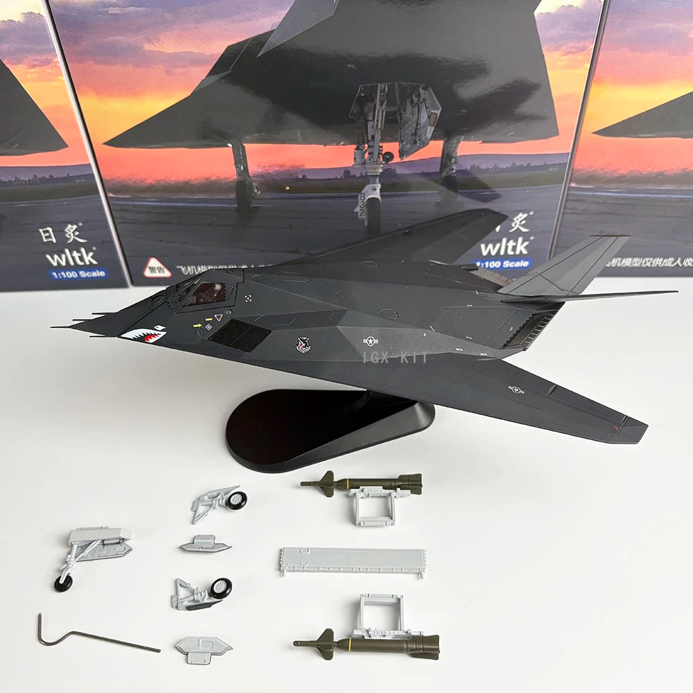 F-117 Nighthawk | Escala 1:72 (~21,3 cm) | Aleación Metálica | EE. UU. | Bombardero Sigiloso para Exhibición y Colección