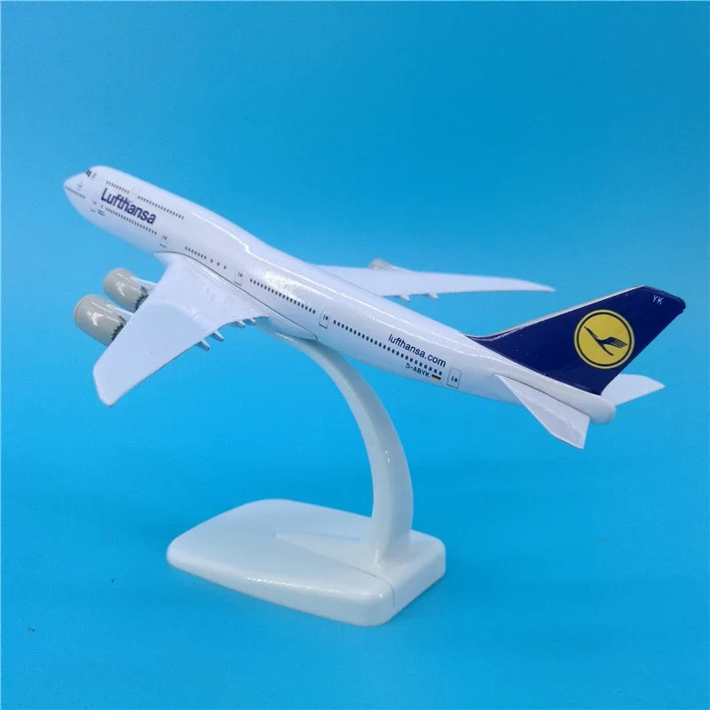 Boeing 747 Lufthansa | Escala ~1:293 (20 cm) | En Aleación Metálica | EE. UU./Alemania | Sin Tren de Aterrizaje