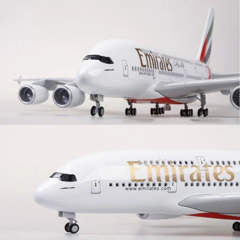 Airbus A380 | Escala 1:160 (~45,5 cm) | En Aleación Metálica y Plástico/Resina | Emiratos Árabes Unidos | Con Luces y Tren de Aterrizaje Retráctil