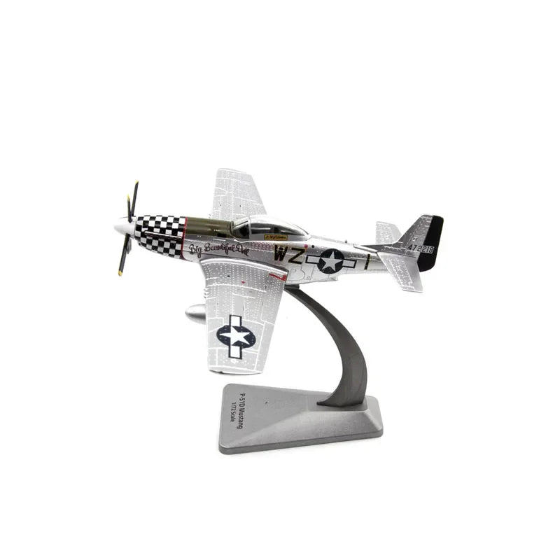 P-51D Mustang | Escala 1:72 (~13,7 cm) | En Aleación Metálica | EE. UU. | Con Soporte para Exhibición