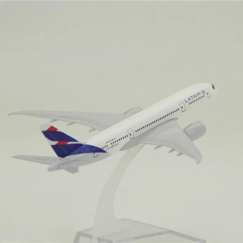 Boeing 787 Dreamliner | Escala 1:400 | En Aleación Metálica | Chile | Con Base para Exhibición