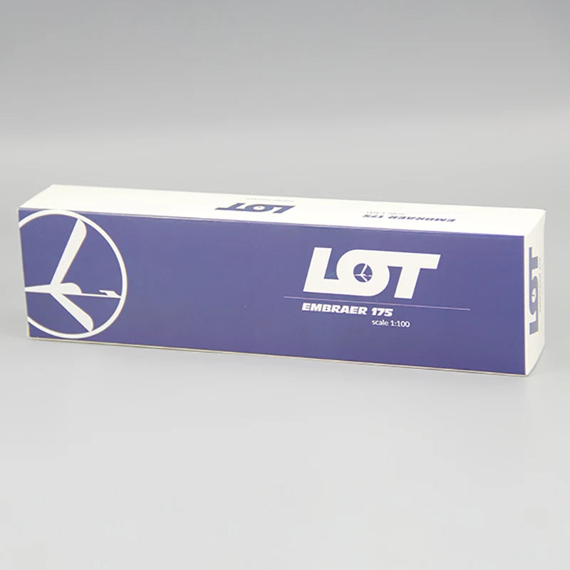 Embraer E175 & E195 | Escala 1:100 (~18,5 cm y ~22,5 cm) | En Plástico | Brasil/Polonia | Modelo para Armar de LOT Polish Airlines