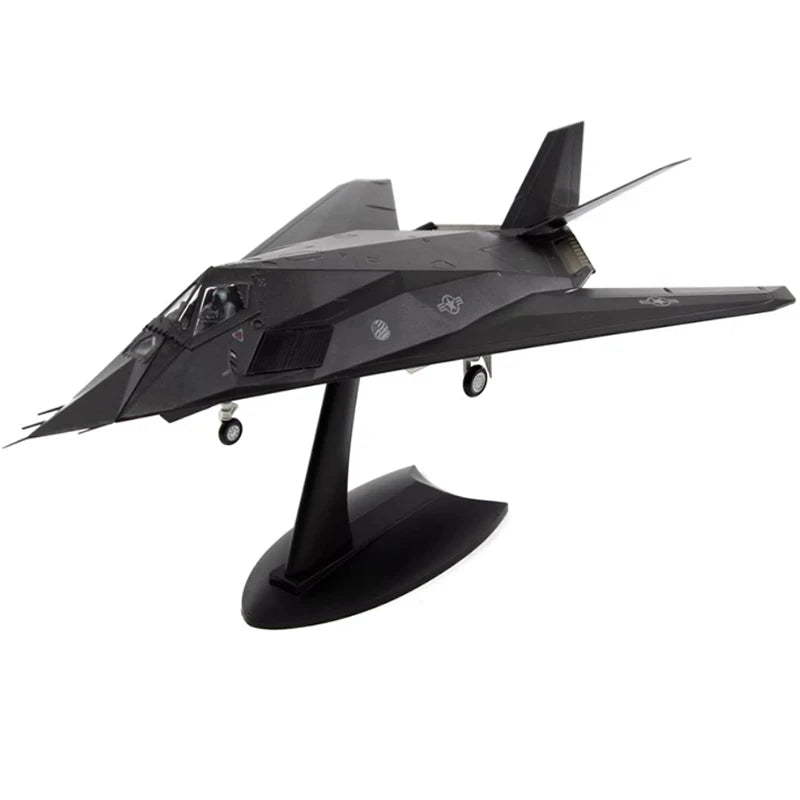 F-117A Nighthawk | Escala 1:72 (~28,0 cm) | En Aleación Metálica | EE. UU. | Bombardero Stealth USAF