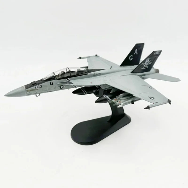 F/A-18 Hornet (VF-103 Jolly Rogers) | Escala 1:72 (~23,8 cm) | En Aleación Metálica | EE. UU. | Con Soporte para Exhibición