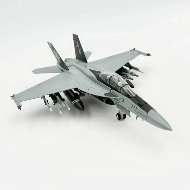 F/A-18 Hornet (VF-103 Jolly Rogers) | Escala 1:72 (~23,8 cm) | En Aleación Metálica | EE. UU. | Con Soporte para Exhibición