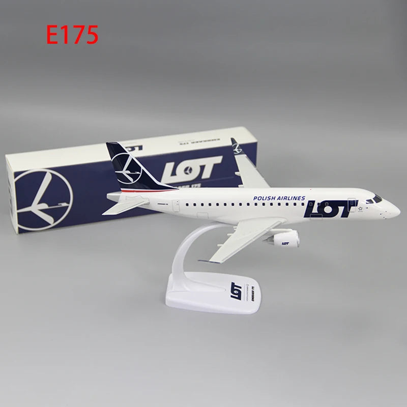 Embraer E175 & E195 | Escala 1:100 (~18,5 cm y ~22,5 cm) | En Plástico | Brasil/Polonia | Modelo para Armar de LOT Polish Airlines