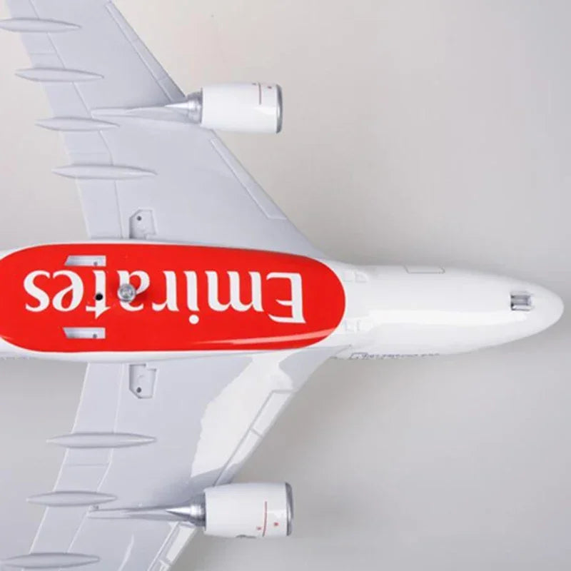 Airbus A380 | Escala 1:160 (~45,5 cm) | En Aleación Metálica y Plástico/Resina | Emiratos Árabes Unidos | Con Luces y Tren de Aterrizaje Retráctil