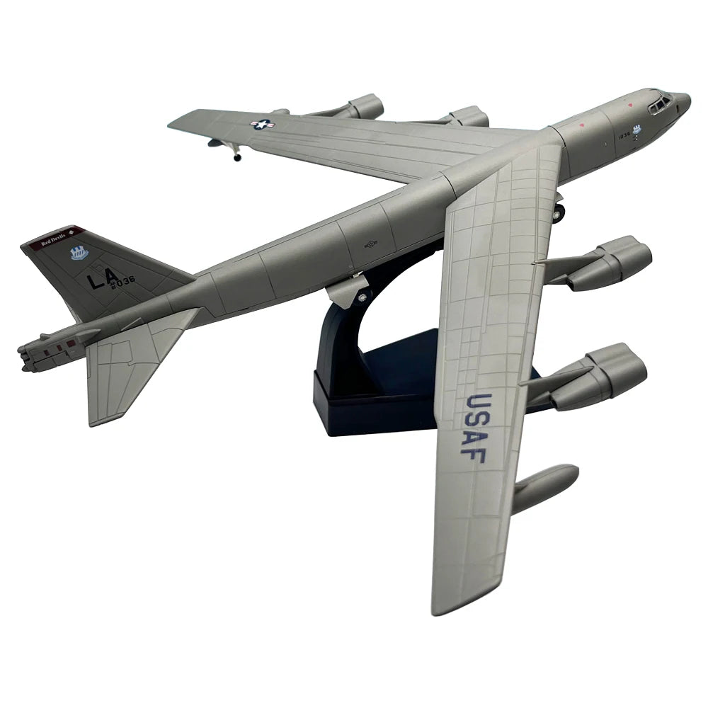 B-52 Stratofortress | Escala 1:200 (~26,0 cm) | Aleación Metálica | EE. UU. | Bombardero Estratégico
