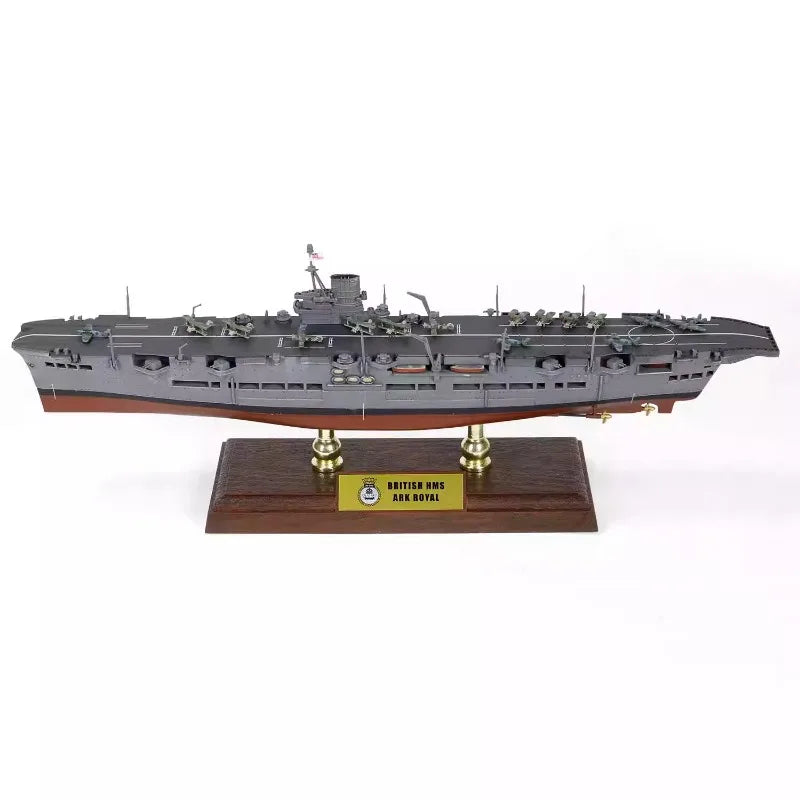 HMS Ark Royal | Escala 1:700 (~23,0 cm) | Aleación Metálica | Reino Unido | Para Colección y Exhibición