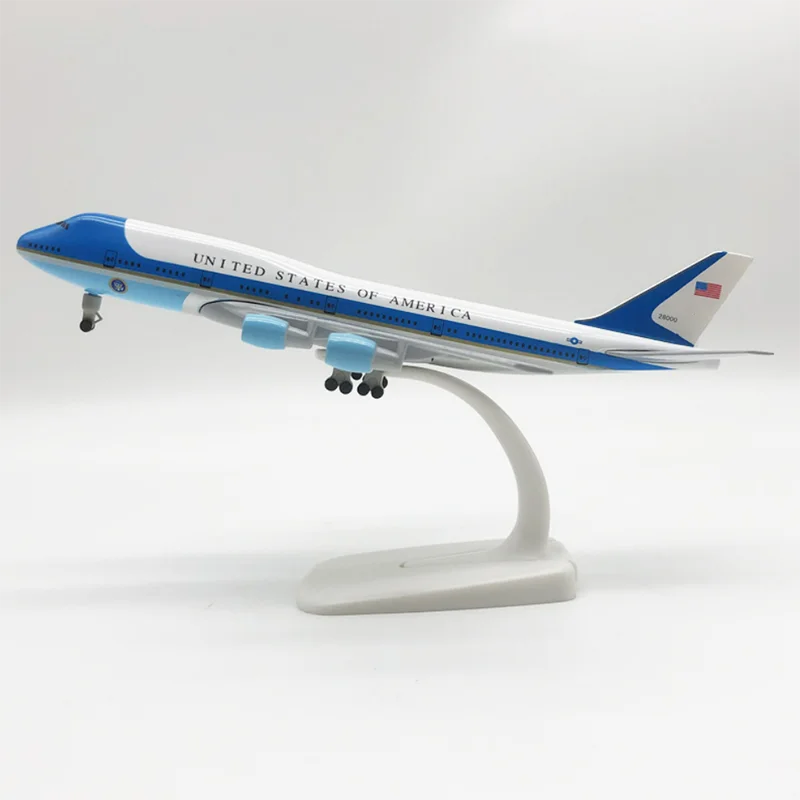 Boeing 747-300 Air Force One | Escala 1:400 (~17,1 cm) | En aleación metálica | EE. UU. | Con soporte y tren de aterrizaje