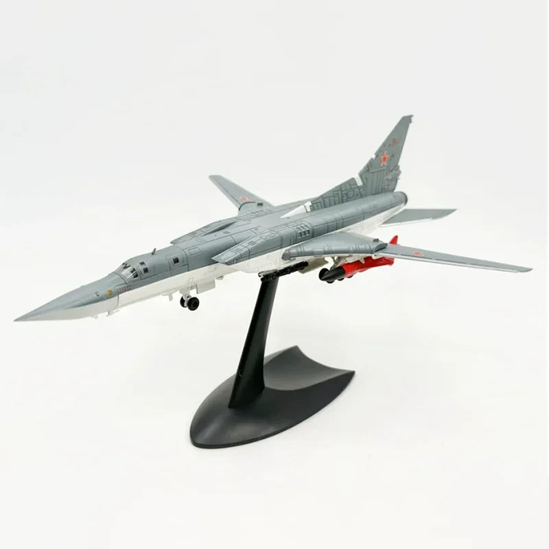 Tu-22M3 | Escala 1:144 | En Aleación Metálica | Rusia | Bombardero de Ala Variable para Colección
