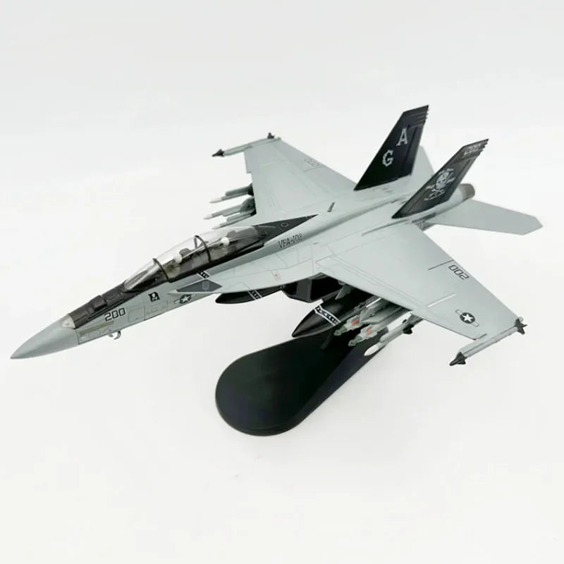 F/A-18 Hornet (VF-103 Jolly Rogers) | Escala 1:72 (~23,8 cm) | En Aleación Metálica | EE. UU. | Con Soporte para Exhibición