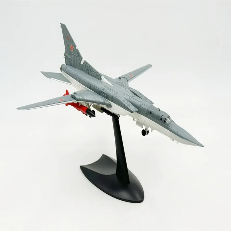 Tu-22M3 | Escala 1:144 | En Aleación Metálica | Rusia | Bombardero de Ala Variable para Colección