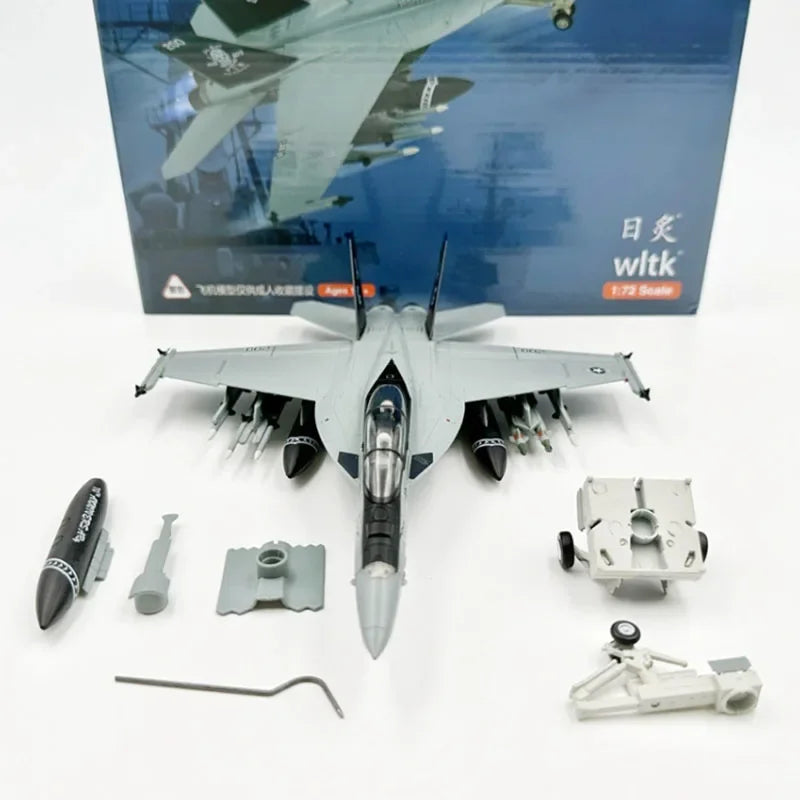 F/A-18 Hornet (VF-103 Jolly Rogers) | Escala 1:72 (~23,8 cm) | En Aleación Metálica | EE. UU. | Con Soporte para Exhibición