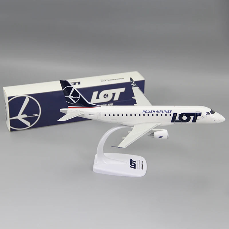 Embraer E175 & E195 | Escala 1:100 (~18,5 cm y ~22,5 cm) | En Plástico | Brasil/Polonia | Modelo para Armar de LOT Polish Airlines