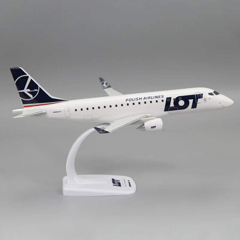 Embraer E175 & E195 | Escala 1:100 (~18,5 cm y ~22,5 cm) | En Plástico | Brasil/Polonia | Modelo para Armar de LOT Polish Airlines