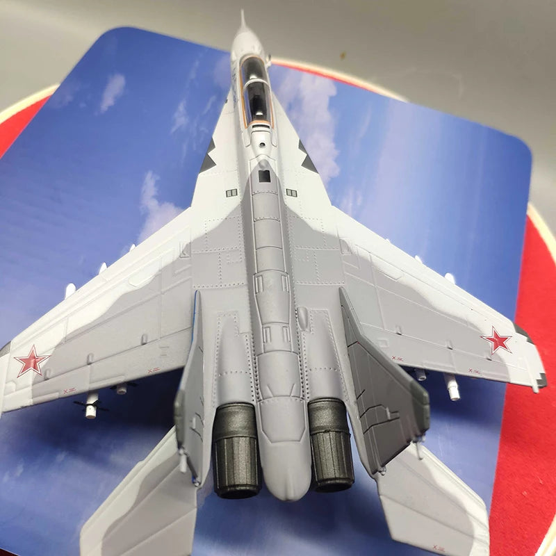 MiG-35 | Escala 1:100 (~16,7 cm) | Aleación Metálica | Rusia | Para Exhibición y Colección