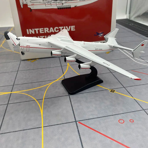 Antonov An-225 Mriya | Escala 1:400 (~21,2 cm) | En Aleación Metálica | Unión Soviética | Para Exhibición Estática
