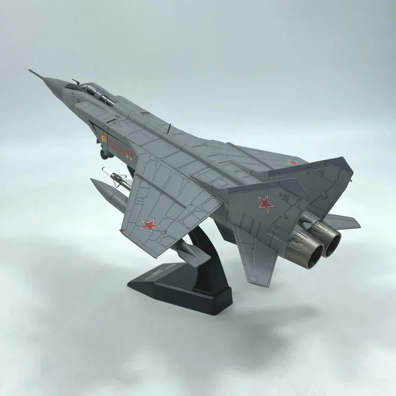 Mikoyan MiG-31 | Escala 1:72 (~31,5 cm) | En aleación metálica | Rusia | Caza interceptor
