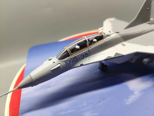 MiG-35 | Escala 1:100 (~16,7 cm) | Aleación Metálica | Rusia | Para Exhibición y Colección