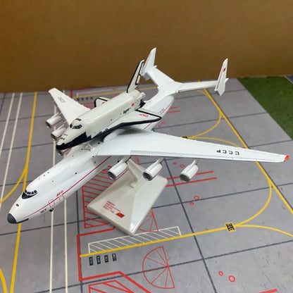 Antonov An-225 Mriya | Escala 1:400 (~21,2cm) | Em Liga Metálica | Ucrânia | Com Ônibus Espacial Buran