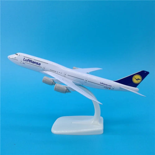 Boeing 747 Lufthansa | Escala ~1:293 (20 cm) | En Aleación Metálica | EE. UU./Alemania | Sin Tren de Aterrizaje