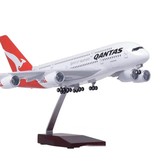 Airbus A380 Qantas | Escala 1:200 | En Plástico/Resina con Detalles en Aleación Metálica | Francia | Con Luz y Ruedas