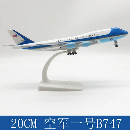 Boeing 747-300 Air Force One | Escala 1:400 (~17,1 cm) | En aleación metálica | EE. UU. | Con soporte y tren de aterrizaje