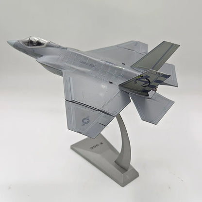 F-35C Lightning II | Escala 1:72 (~21,5 cm) | En Aleación Metálica | EE. UU. | Caza de 5ª Generación para Exhibición
