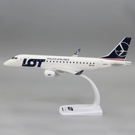 Embraer E175 & E195 | Escala 1:100 (~18,5 cm y ~22,5 cm) | En Plástico | Brasil/Polonia | Modelo para Armar de LOT Polish Airlines