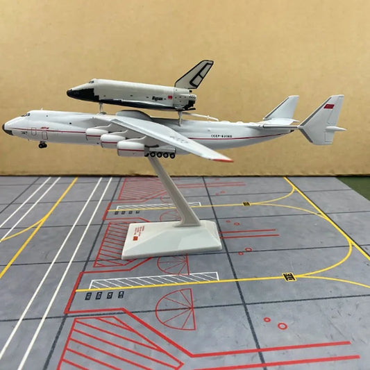 Antonov An-225 Mriya | Escala 1:400 (~21,2cm) | Em Liga Metálica | Ucrânia | Com Ônibus Espacial Buran