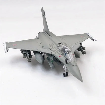 Dassault Rafale C | Escala 1:100 (~15,1 cm) | En aleación metálica | Francia | Caza de la Fuerza Aérea