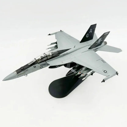 F/A-18 Hornet (VF-103 Jolly Rogers) | Escala 1:72 (~23,8 cm) | En Aleación Metálica | EE. UU. | Con Soporte para Exhibición
