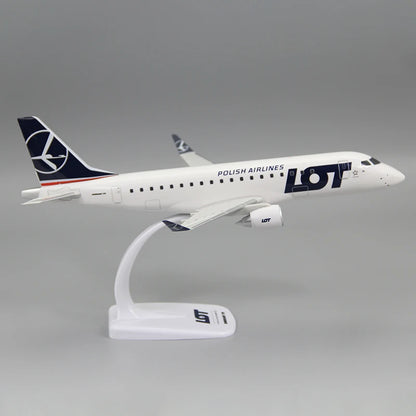 Embraer E175 & E195 | Escala 1:100 (~18,5 cm y ~22,5 cm) | En Plástico | Brasil/Polonia | Modelo para Armar de LOT Polish Airlines